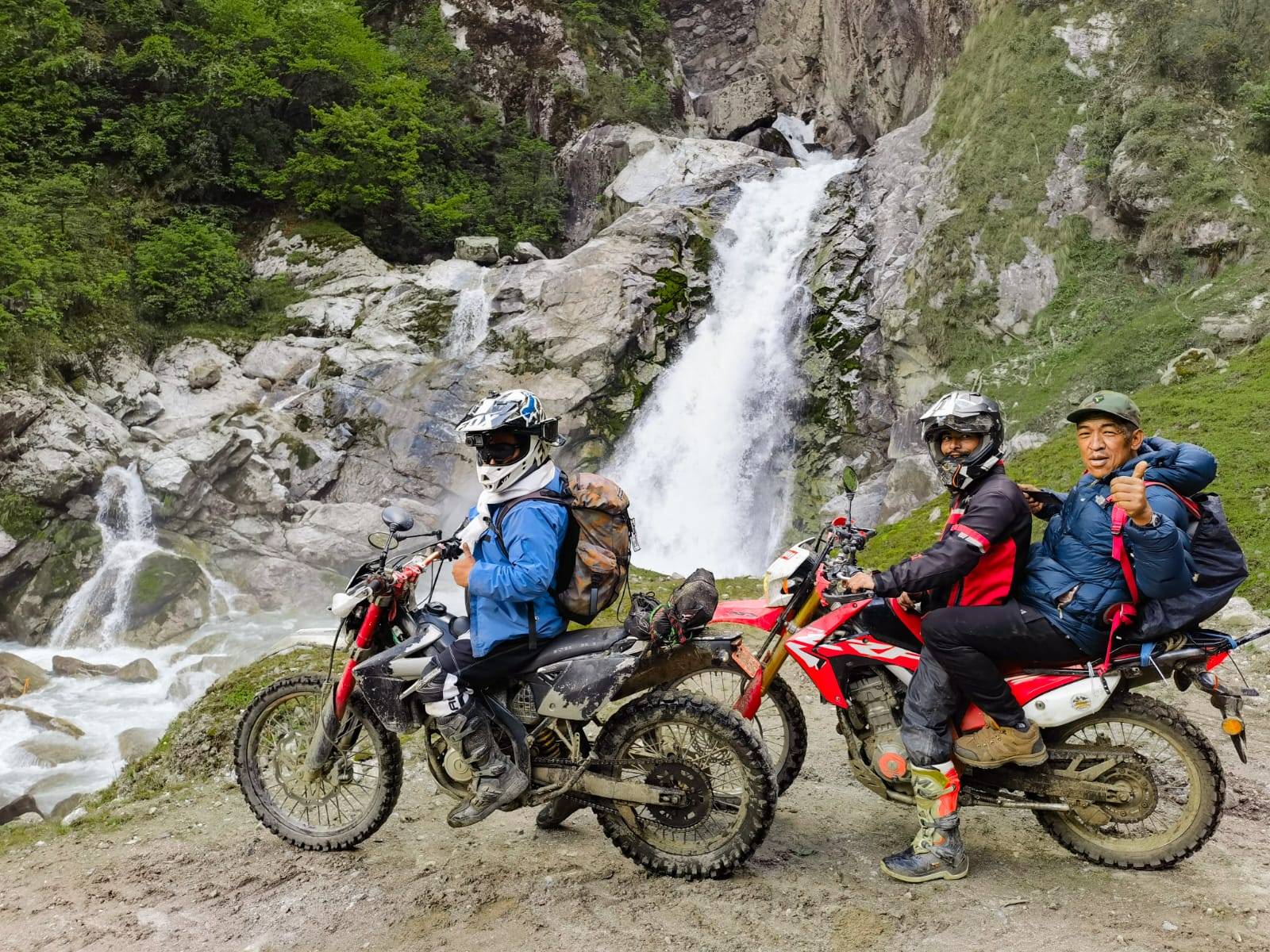 Ride photo: along the river bend